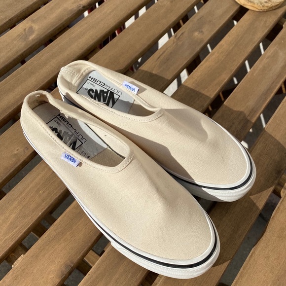 Vans - Picture 4 of 4